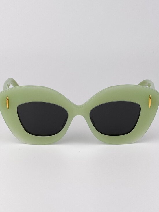 Loewe LW40127I ANAGRAM 95A Cat Eye Sunglasses – Light Milky Green / Grey main image 8